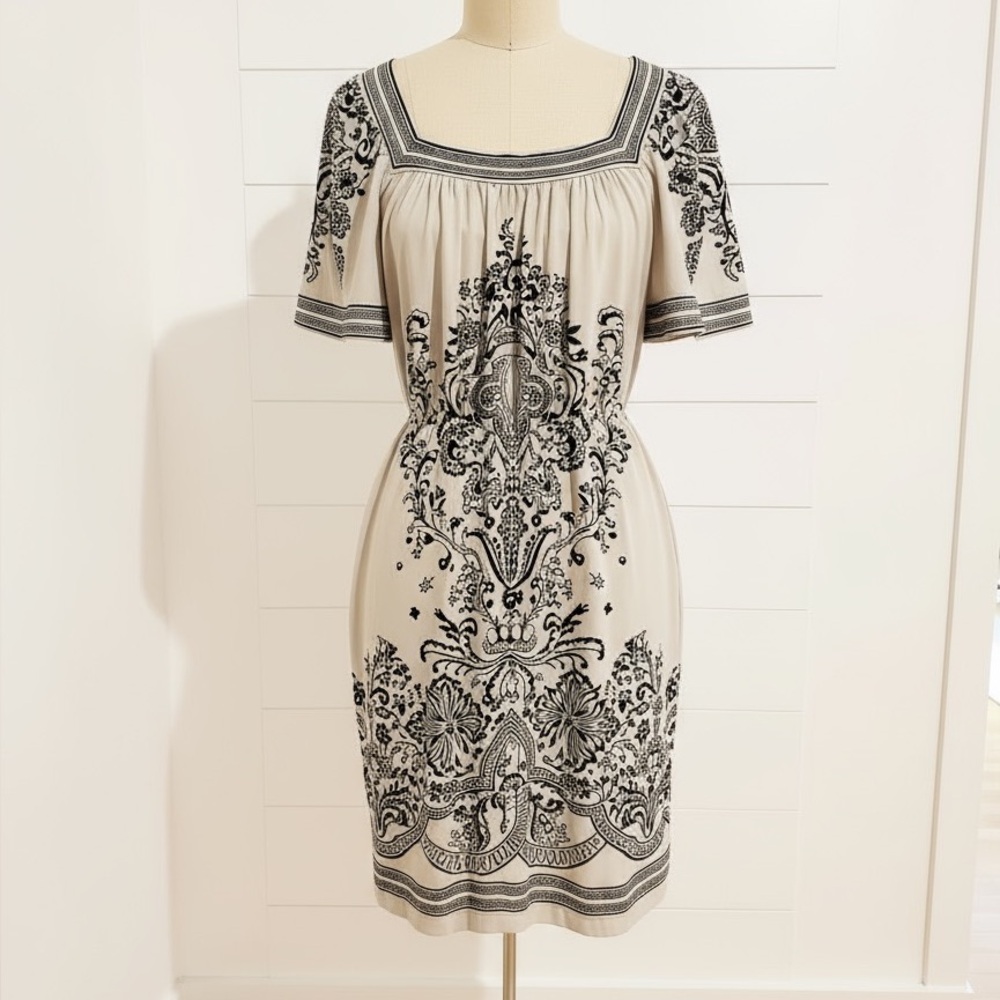 BCBG Max Azria, NWOT - Women’s Black and Cream Slip Dress with Pockets - Small
